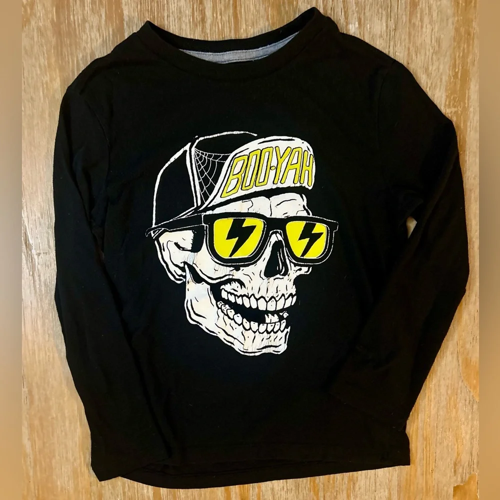 Old Navy Skater Skull Shirt Set